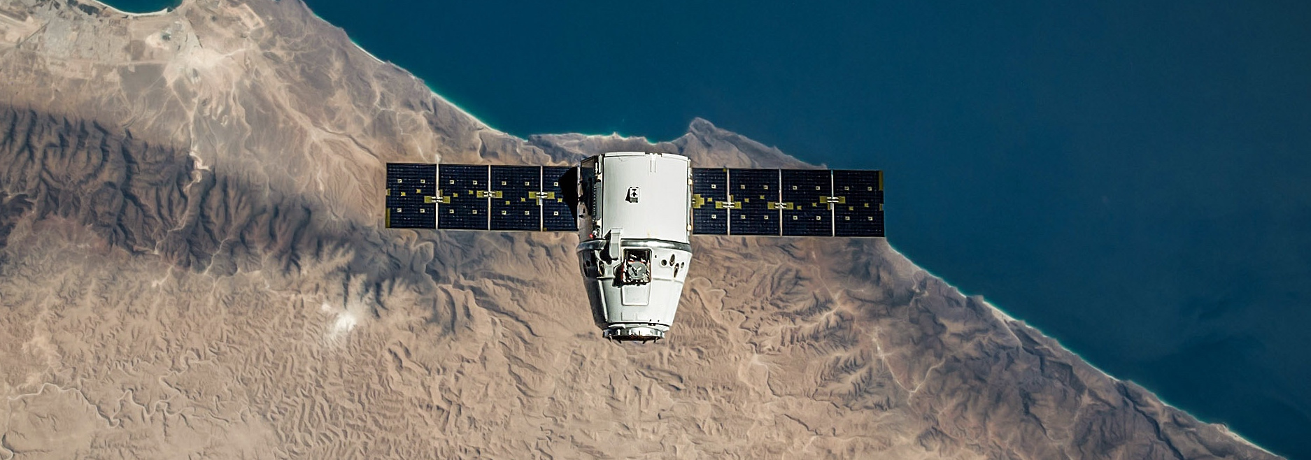 elementary OS wallpaper by SpaceX